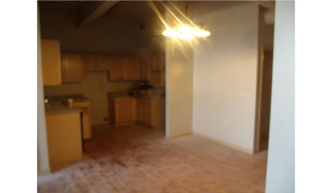 Building Photo - 307 S Whitley St Unit #307