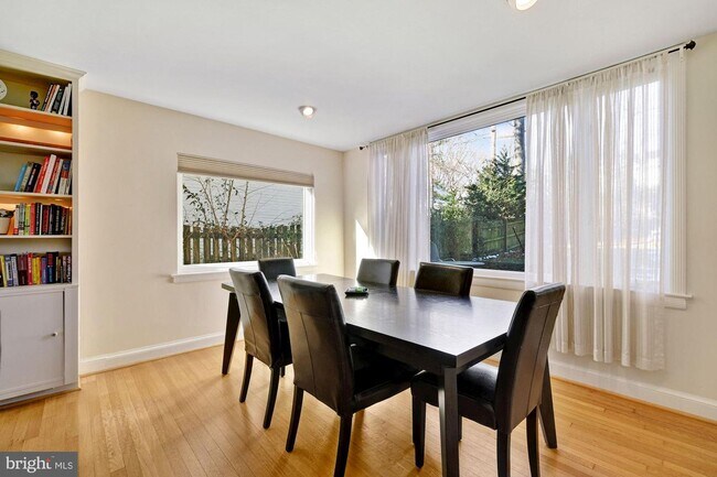 Photo - 6618 31st St NW