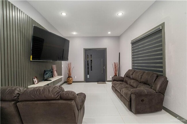 Photo - 12 Cimarron Dr