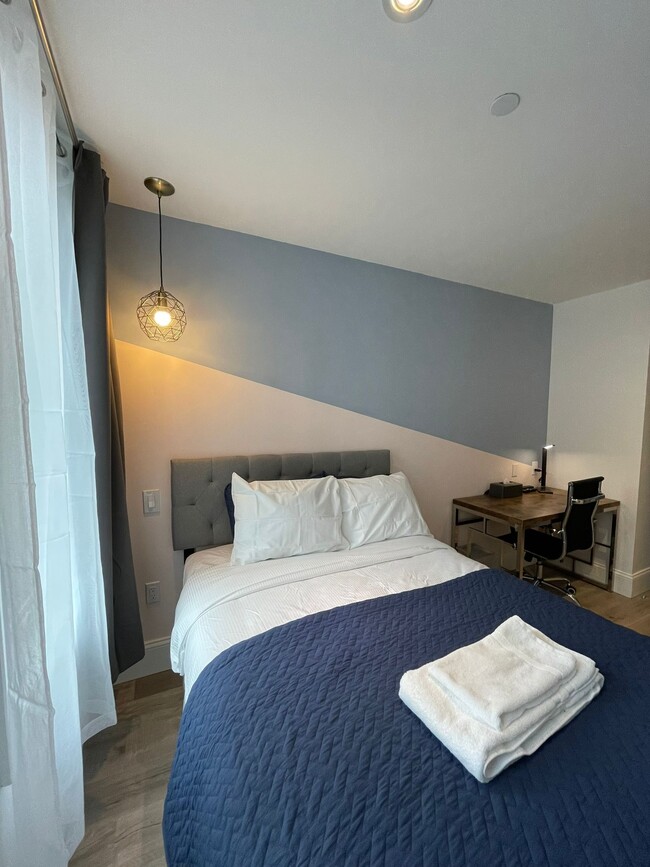 Photo - 308 E 52nd St
