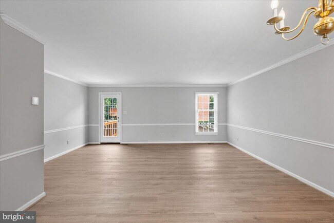 Building Photo - 299 S Pickett St