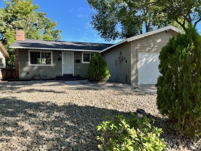 Photo - 3 Bedroom Home Centrally Located in Carson City