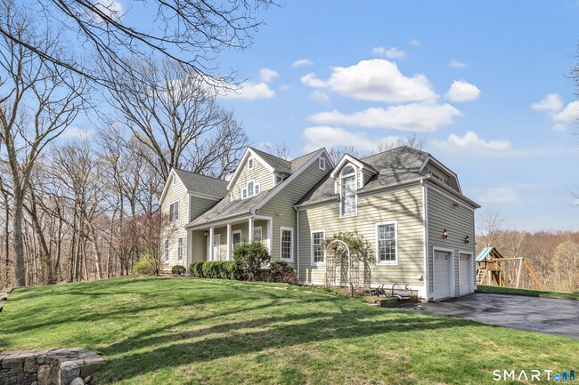 Building Photo - 553 Judd Rd