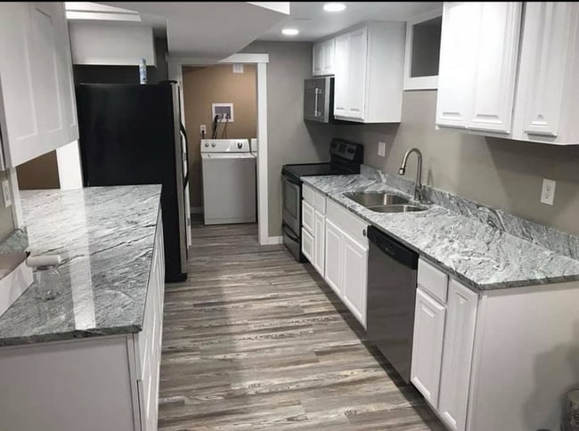 Building Photo - 702 E 21st Pl Rental