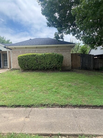Building Photo - 437 Dollins St Rental