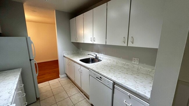 Photo - 5524 Heatherwood Crt Unité A101