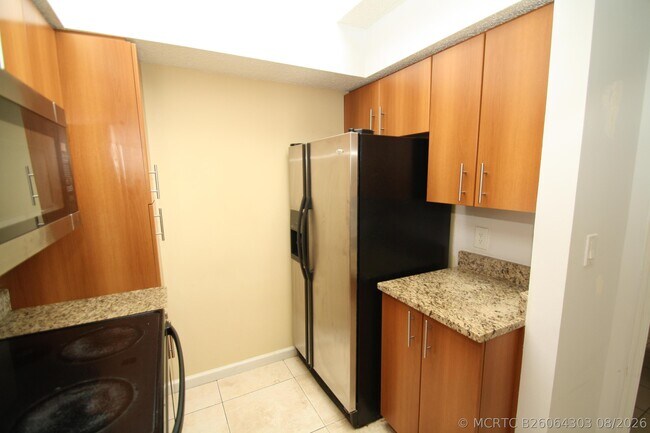 Photo - 1000 Crystal Way Unit F