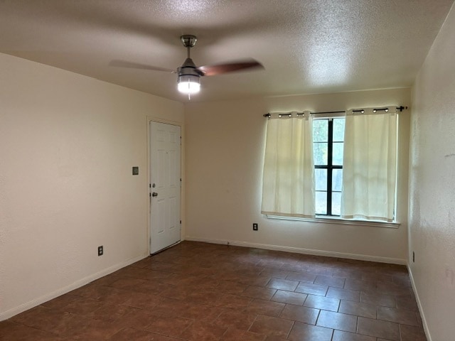 Photo - 489 Northwood Cir