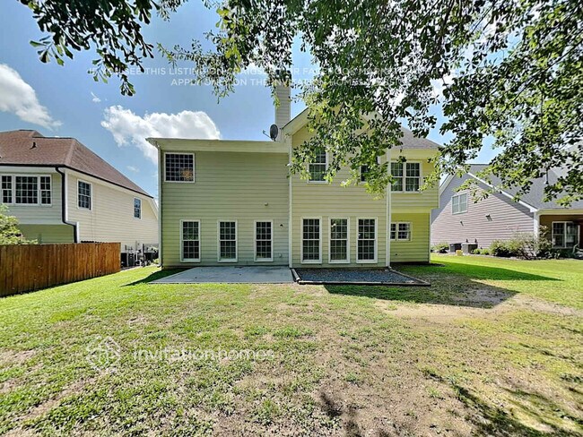 Photo - 134 Eastlake Landing