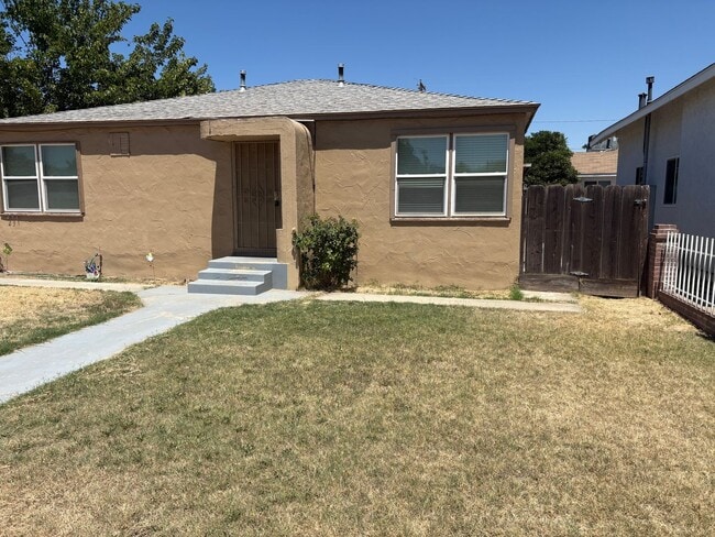 3821 - 3821 Apartment Unit 233