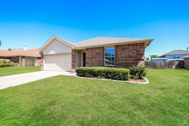Photo - $1,850 4 Bed/2 Bath/2 Garage Ready for Move-in Home in Woodland Creek