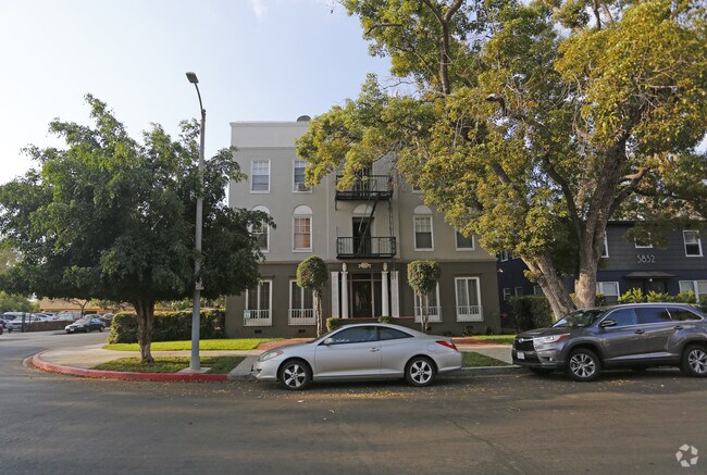 Photo - Carlton Canyon Apartments