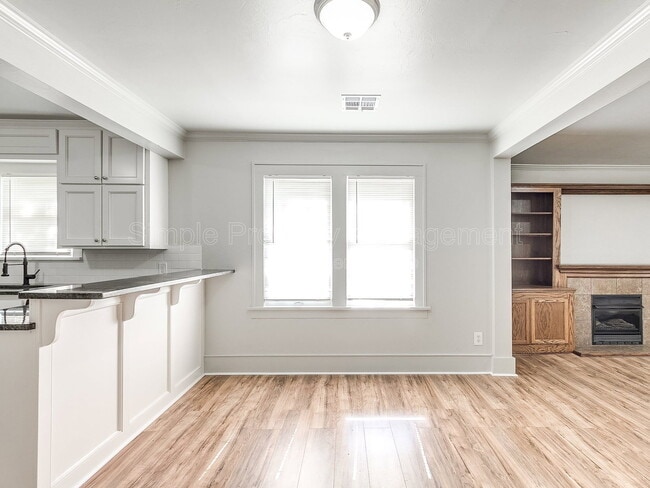 Photo - 912 NW 98th St