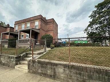 Photo - 987-989-989 Oregon Ave