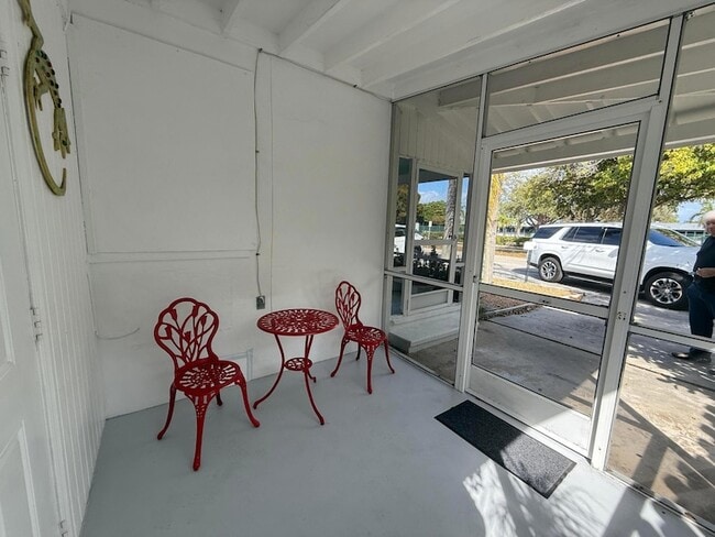 Photo - 605 E Coast Ave