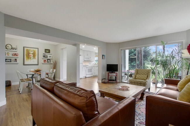 Photo - 3755 Via Poinciana Unit 111