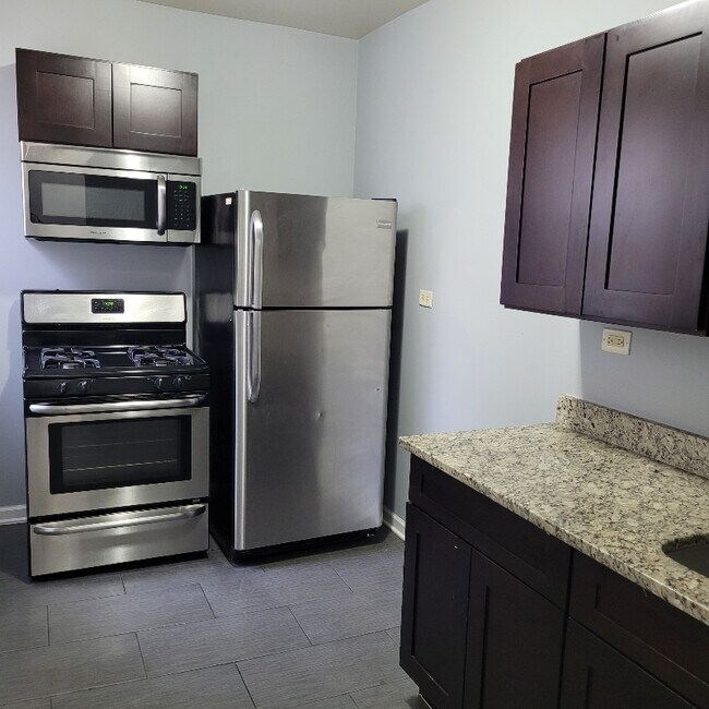 Photo - 6629 S Greenwood Ave Apartment Unit 3