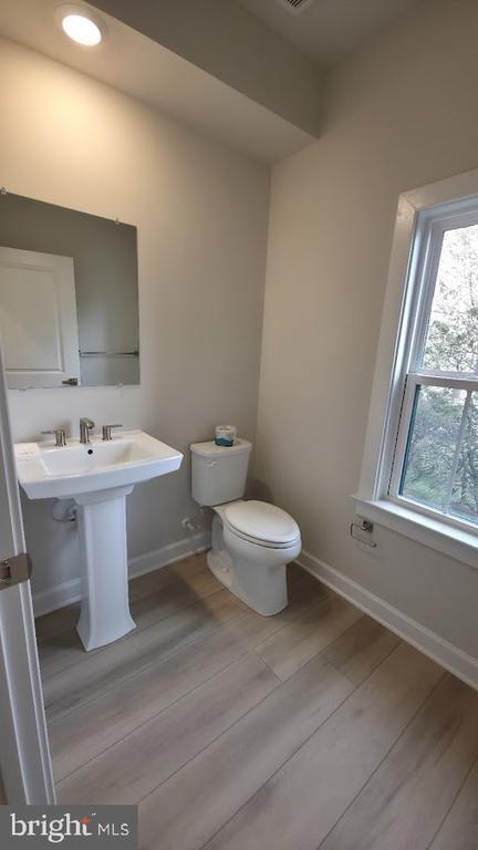 Photo - 21829 Express Ter