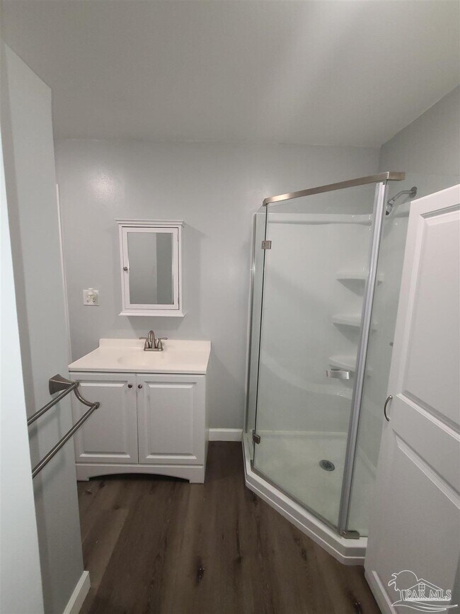 Photo - 8712 Fowler Ave
