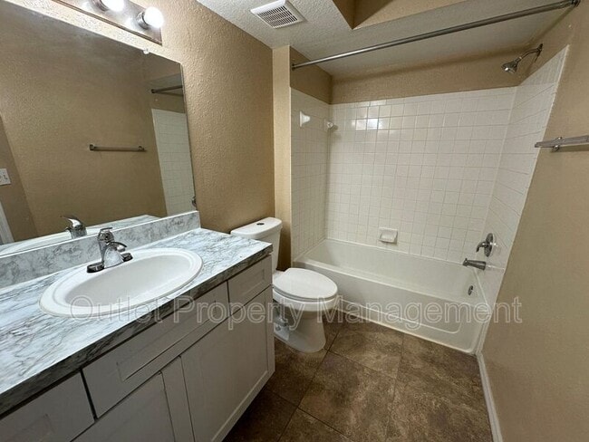 Photo - 4560 Commander Dr Unit # 1337