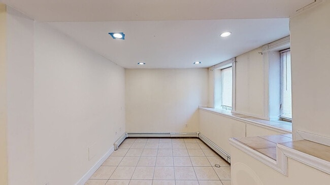 Photo - 33 Walbridge St Unit 19