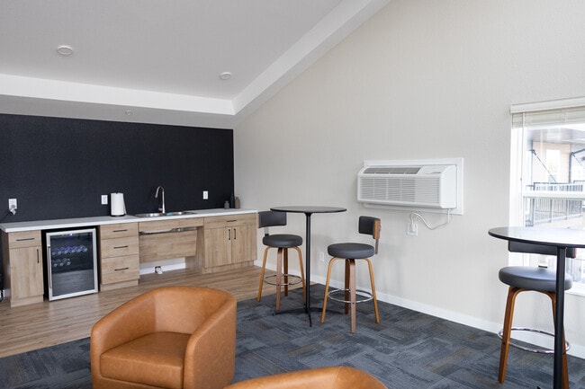 Photo - Elmview II Apartments