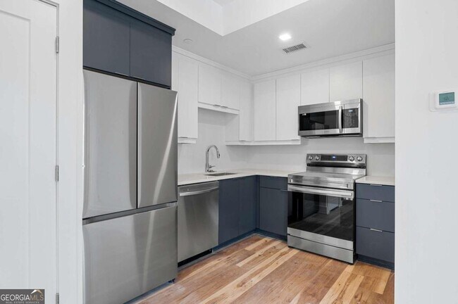 Photo - 2909 Peachtree Rd NE Unidad 206