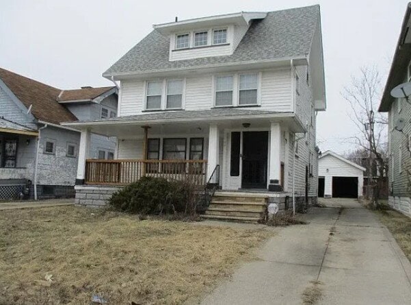 Building Photo - Flexible Layout - Upstairs Space Includes Air Conditioning!