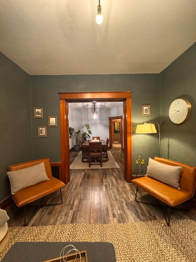 Building Photo - 2415 N Vine St