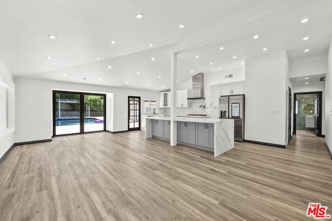 Photo - 4825 San Feliciano Dr