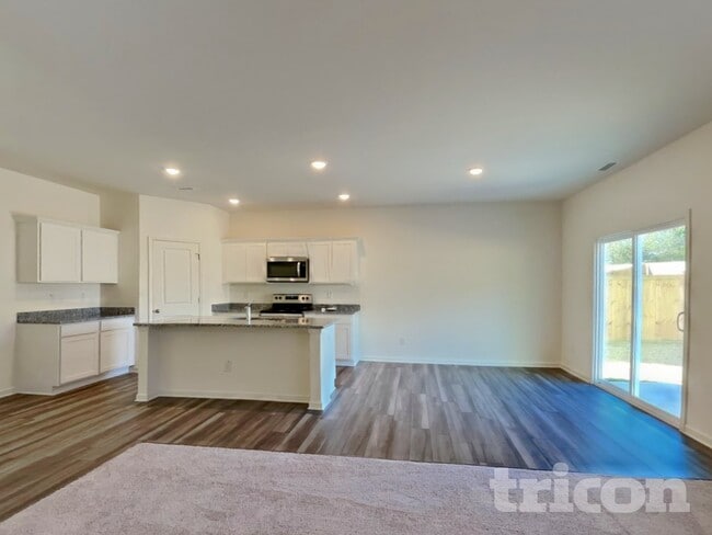Photo - 130 Lynnridge Dr