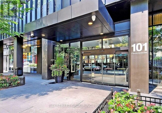 Photo - 101 Charles St E Unit 2909
