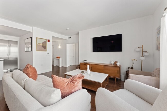 Photo - 10 Byron Pl Unit 504