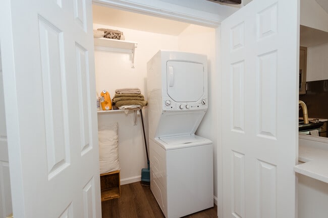 Photo - 5409 Edinburgh Dr Unit 1