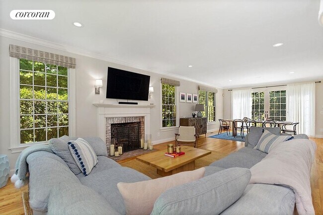 Photo - 29 Grape Arbor Ln