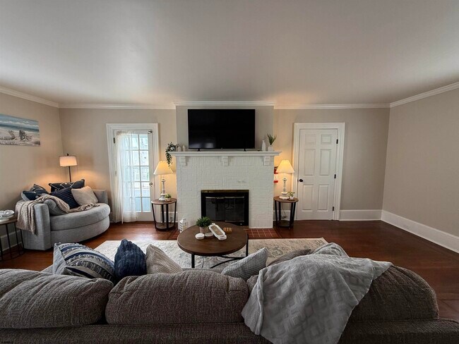 Photo - 119 N Clermont Ave