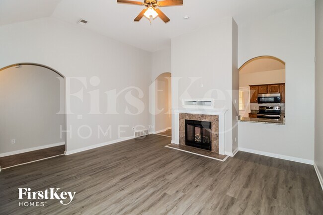 Photo - 8595 Shady Elm Dr