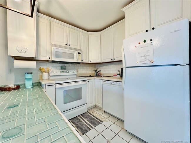 Building Photo - 2400 S Ocean Dr Unit V328 Rental