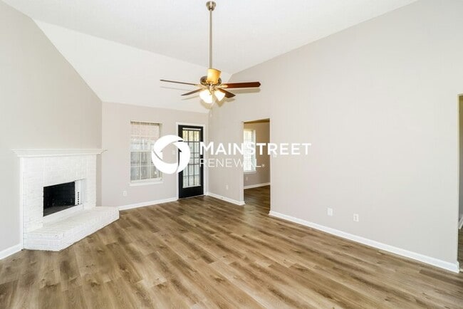 Photo - 3 Bedroom Pet-Friendly Home in Memphis, TN with Main Street Renewal