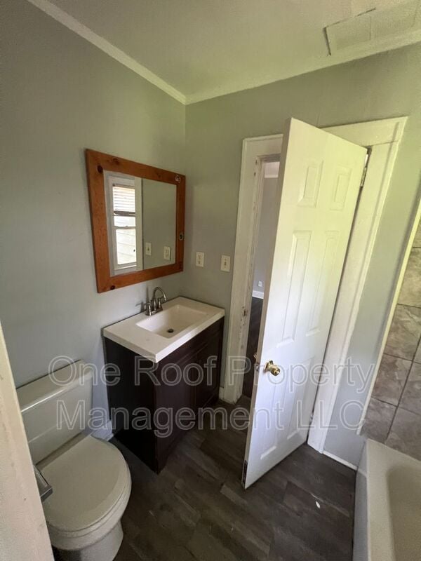 Photo - 2450 Benton Blvd