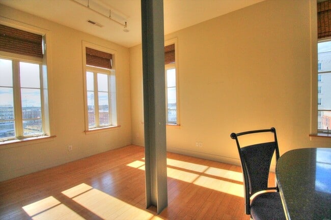 Photo - Gorgeous Studio Condo On The 4th Floor Of The Kress Building In Downtown Durham!