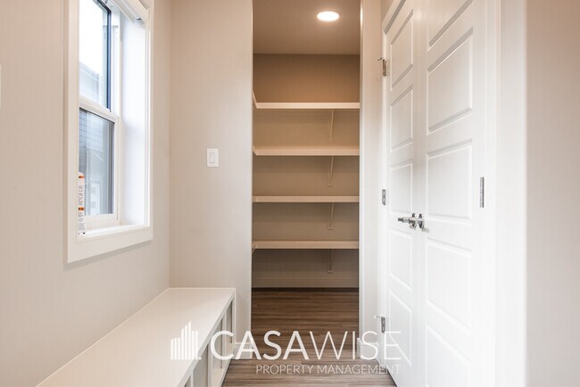 Photo - 7811 Yorke Rd
