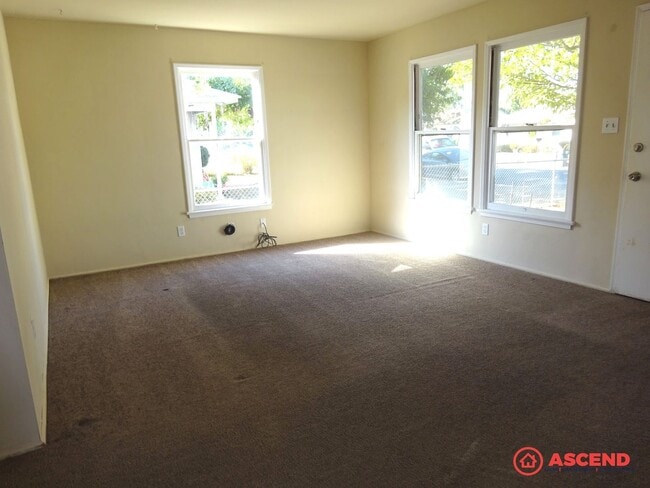 Photo - Cute 3 Bedroom Home!