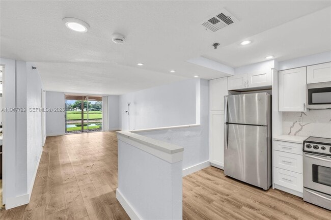 Photo - 3100 W Rolling Hills Cir Unit 109