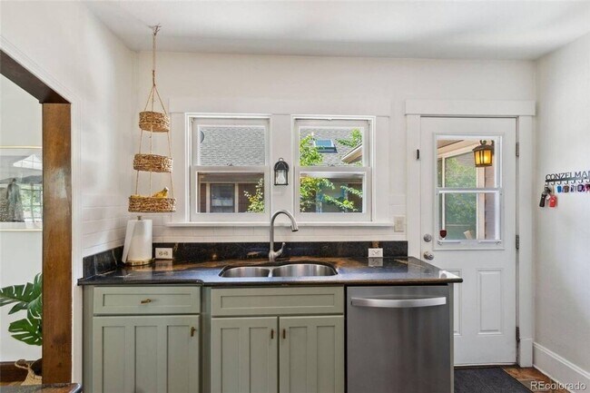 Photo - 326 N Logan Ave