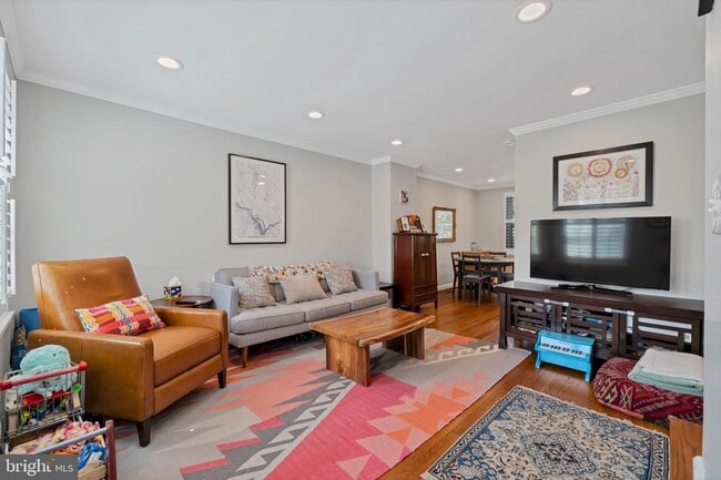 Photo - 3043 S Abingdon St