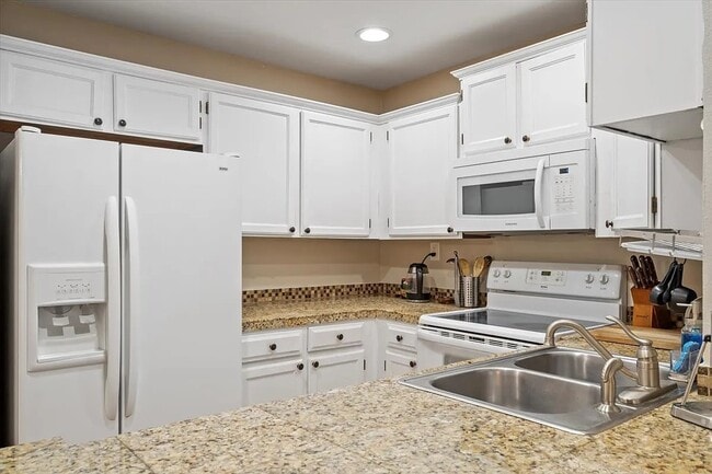 Photo - 540 N May Unit #2110