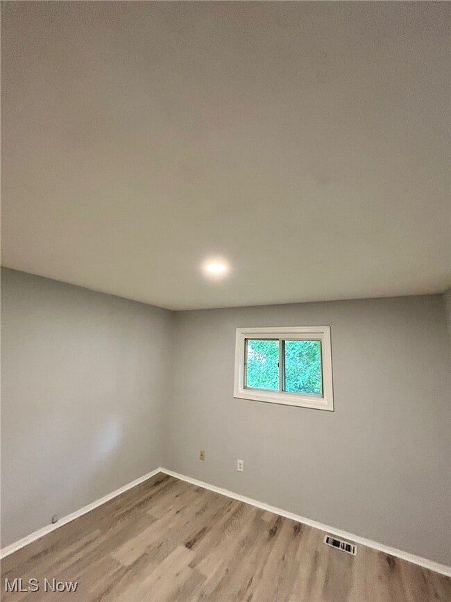 Building Photo - 1304 Brookdale Ln