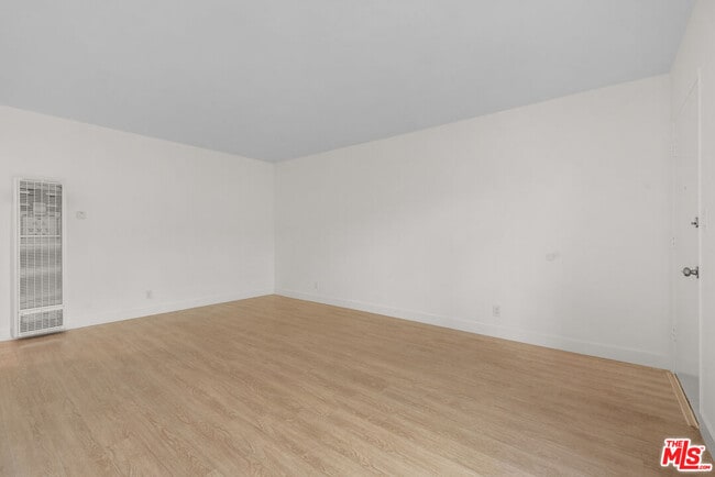 Photo - 1433 Brockton Ave Unit 3