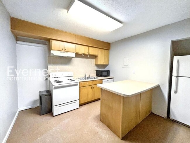 Photo - 1841 Dana Ln